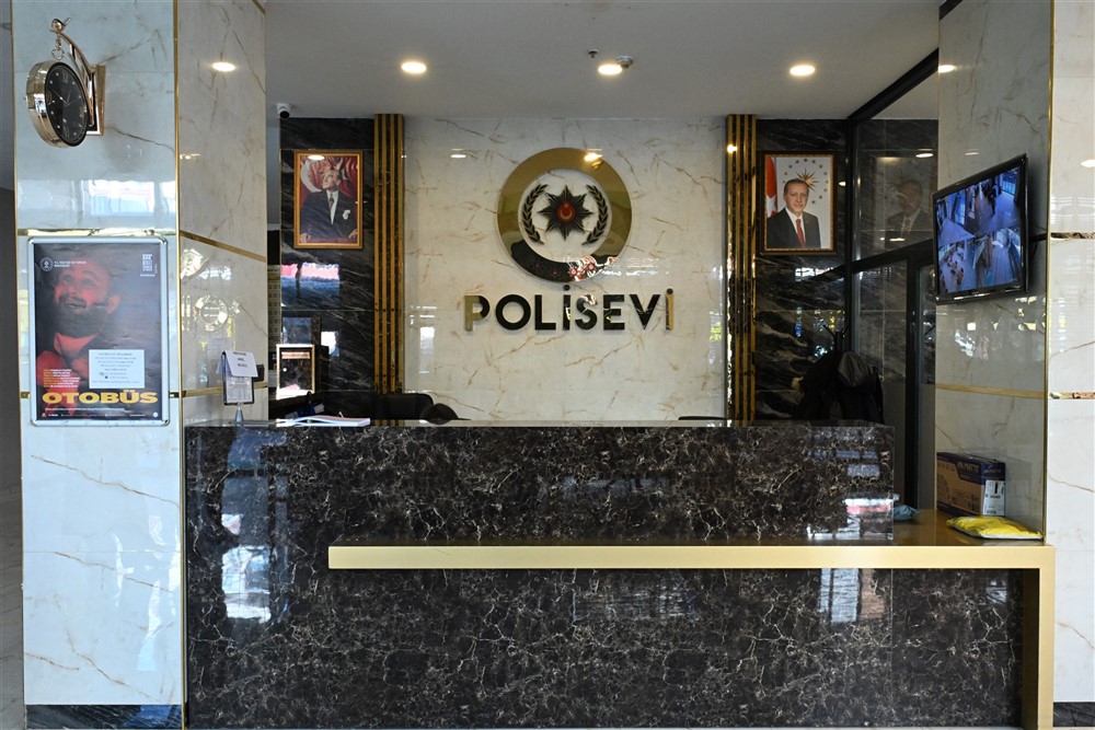 2 Nisan Polisevi